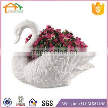 Factory Custom made best home decoration gift polyresin resin garden swans