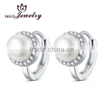 lady's Delicate pearl earrings elegant cuff earrings with rhinestone