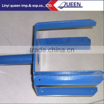 Shoring steel prop forkhead to support beam