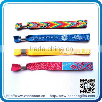 China cheap wholesale fashionable caution woven wristband