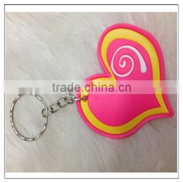 new custom promotion PVC heart keychain