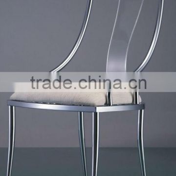 Transparent acrylic chair with arms