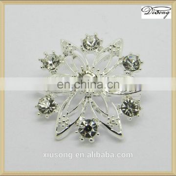 Christmas Silver Hanging Decorative Snowflakes Brooch in Zinc Alloy Jewelry