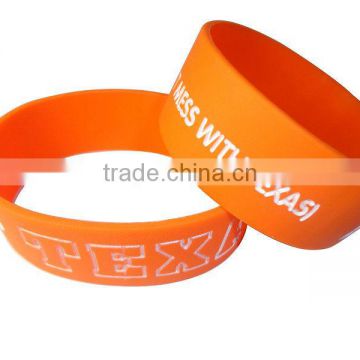 Wide silicone lucky charm engraved bracelet friendship bracelets for sale
