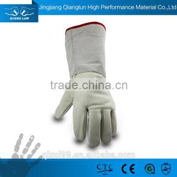 QL hot sell retail freezer winter gloves importers