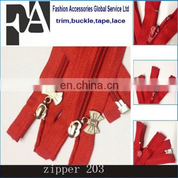 fashionable red nylon zipper design with metal bow puller