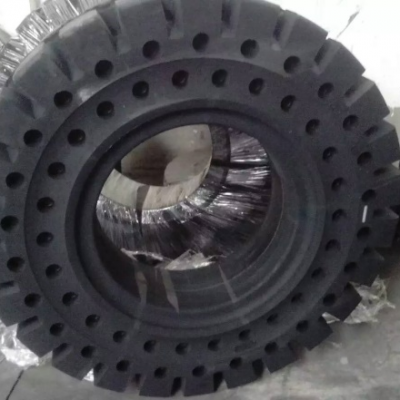 1400-24 Truck Tyre
