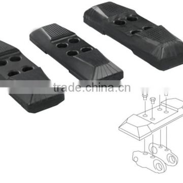chain on excavator rubber track pad