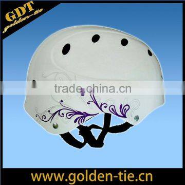 Adults Ski Helmet with customized logo in Dongguan