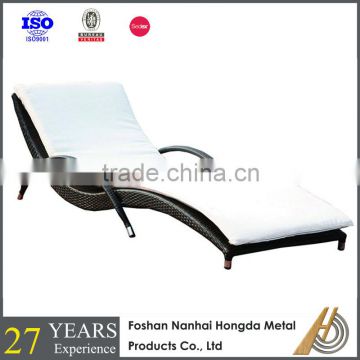 outdoor sunbed with cushion