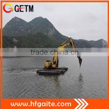 Self propelled amphibious excavator