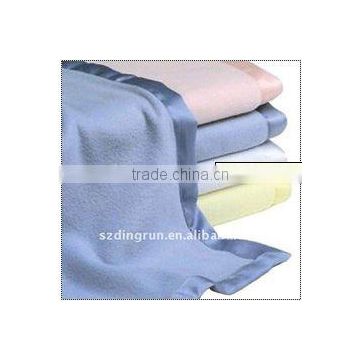 100% polyester solid Polar fleece blanket Made in China(150*200cm)
