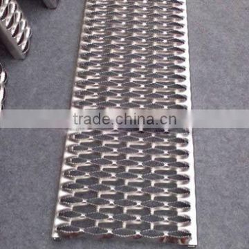 High slip resistant Diamond safety grating plank with serrated tooth