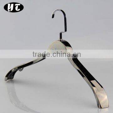 shiny black electronic plastic clothes hanger for tops