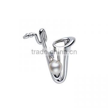 Brooches 2014 new fashion China pearl and rhinestone flower brooches for ladies MLCPB070