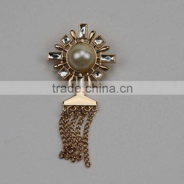 custom cheap metal decoration rhinestone brooches for shoe