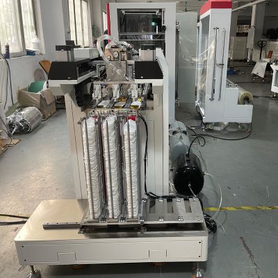 Four-side sealing packaging machine Kn95 to bag type automatic packaging machineDouble row can be customized non-standard machine manufacturers