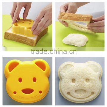 2015 new Home DIY Cookie Cutter Plastic Sandwich Toast Bread Mold Maker Cartoon Bear cake mold cooking tools