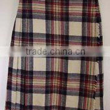 Scotland Womens16 Black Burgundy Tan Plaid Pleated Scottish Kilt TRI-1828