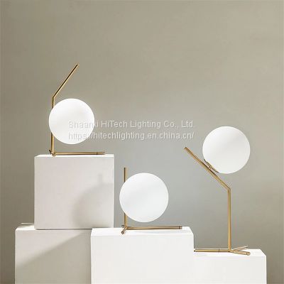 Table lamp 220v Modern Gold Glass Ball Table Lamps led desk lamp Frosted glass table lamps for studying Bedroom bedside Dining