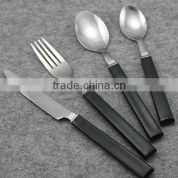 4pcs cutlery set with plastic handle