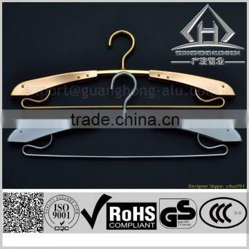 Aluminum outdoor clothes hanger