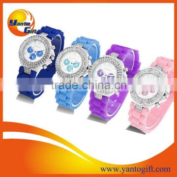 2015 Custom Fashion silicone watch