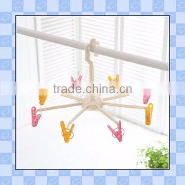 customized colorful cheap plastic hanger with 8pcs samll lips for socks towels manufacturer