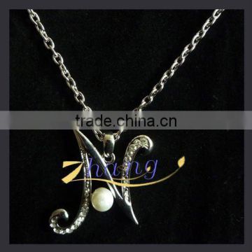 fashion rhinestone shape "N" pendant necklace with pearl