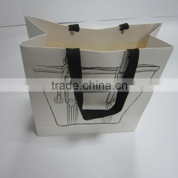 Manufacturers Professional customize Garment gift cosmetic paper bag