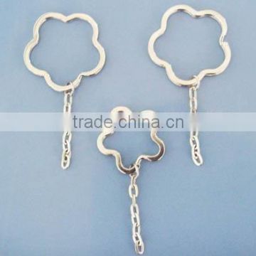 Flower shape key ring with short chain
