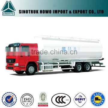 SINOTRUK HOWO low price Powder transport truck