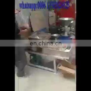 Taizy high quality stainless steel roller dry type peanut peeling machine