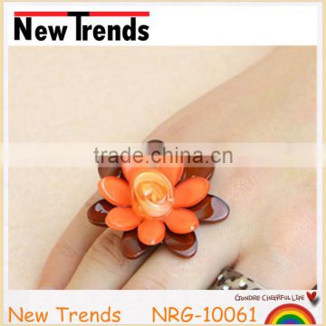 High quality artificial resin flower shaped ring design