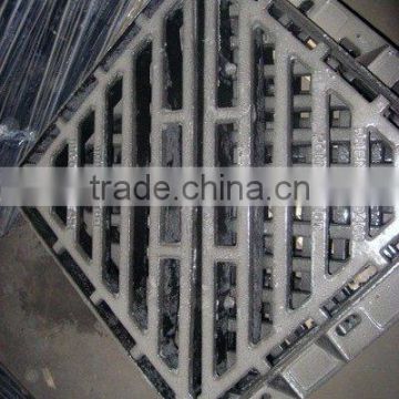 New Years sales Chinese Manufacturer made cast Iron D400 BSEN124 MANHOLE COVERS AND Grates