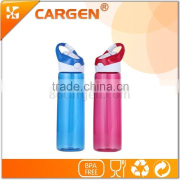 OEM 700ml BPA free tritan plastic straw water bottle