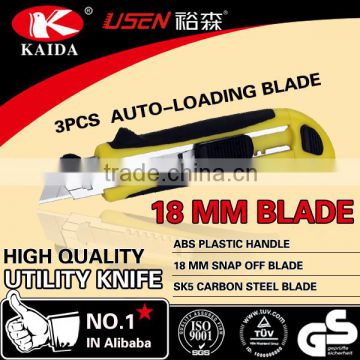 hot sales Stationery Cutter 3 PCS Auto Loading Blade Plastic with rubber grip handle 18MM Utility Cutter Knife