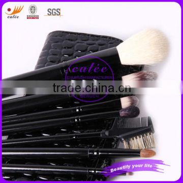 7 Piece Black Travel Makeup Brush Set With Wooden Handle