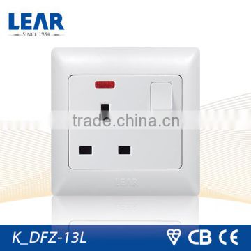 15 years warranty High quality British standard 13A switched socket outlet                        
                                                Quality Choice