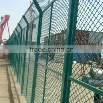Good Quality PVC Coated Expanded Metal Fence