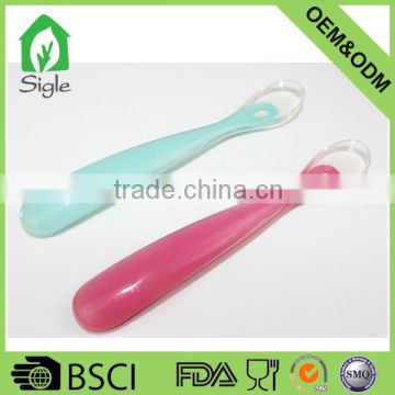 Different color supply Soft & Safe Silicone Material Baby feeding Spoons for First Stage Babies