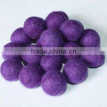 Felt ball size 2 cm