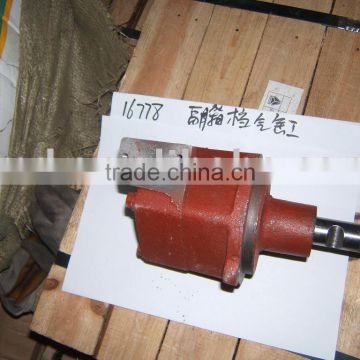Auxiliary gearbox air cylinder