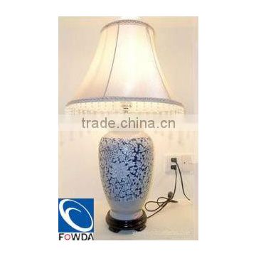 FOWDA Best sell China traditional Jingdezhen blue and white porcelain decorative table lamp