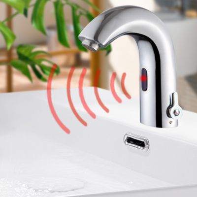 Integrated temperature sensing faucet
