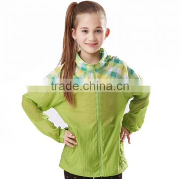 2013 new up summer anti-UV windbreaker jacket for girls