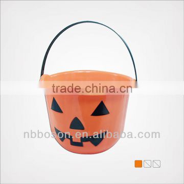 Halloween plastic pail with handle