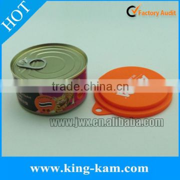 Non spill silicone cover for pet food cans BPA free