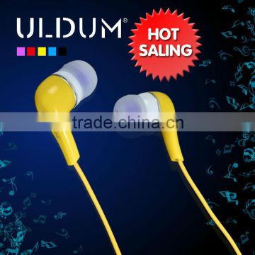 ULDUM 2013 new designer in ear plastic earphone high quality stereo bass earbuds for mobile phone