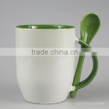 360ml Green And White Two Tone Color Glazed Artwork Personalised Ceramic Coffee And Tea Mugs With Spoon Models Sets